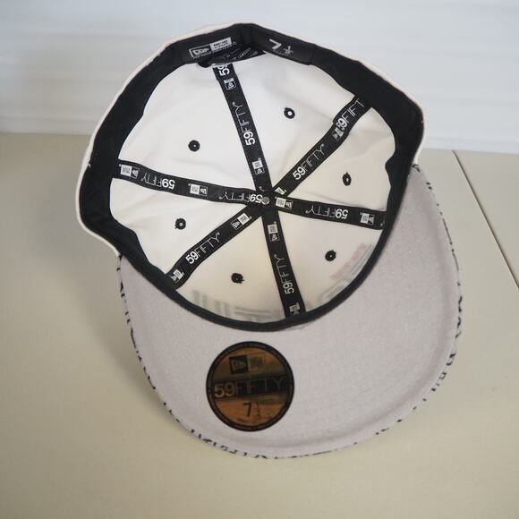 New Era 59Fifty "I'm The Truth" Fitted Hat Sz 7 1/2 Flat Brim Black White Red - Picture 5 of 8